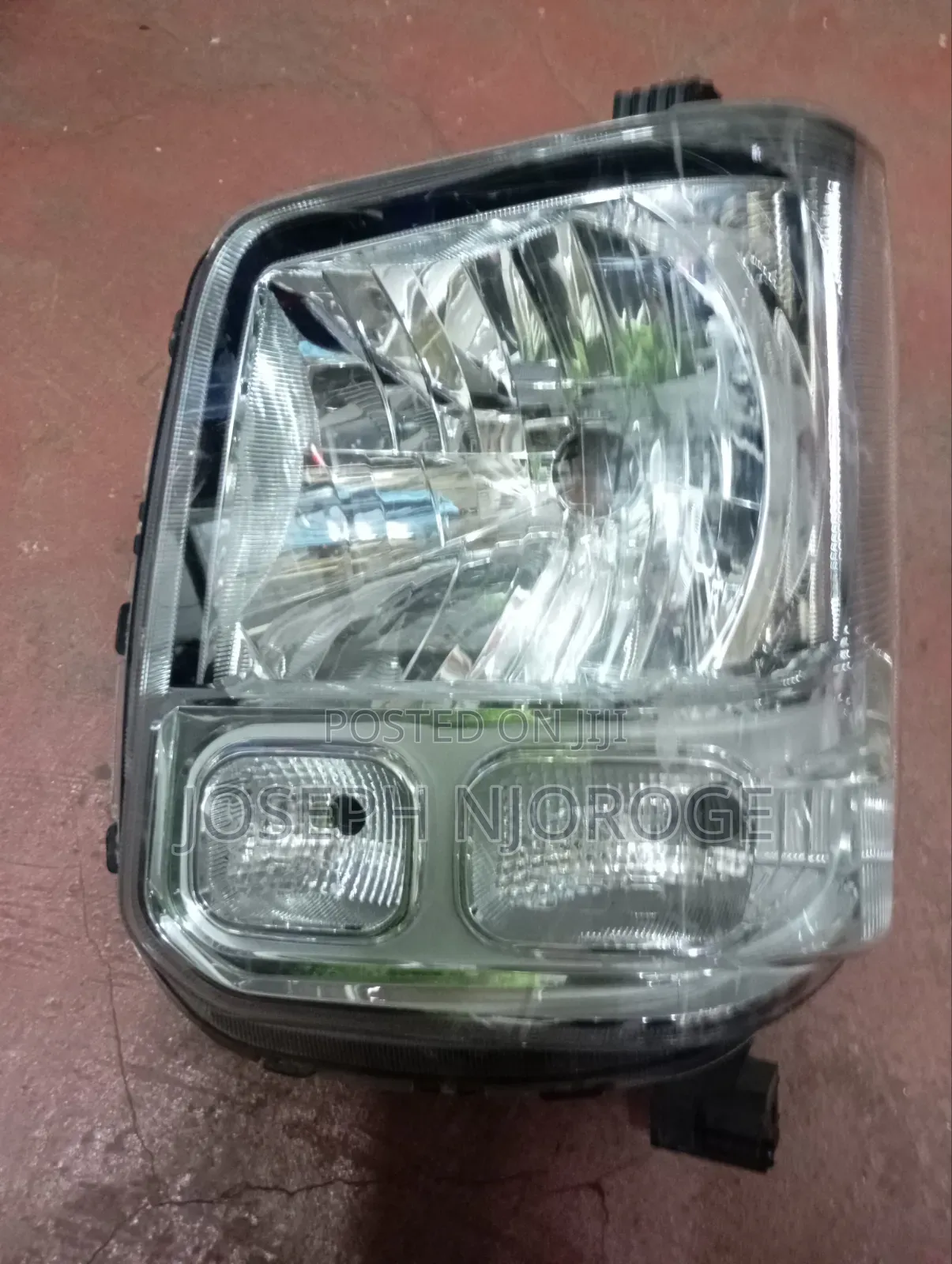 Suzuki Every Headlight