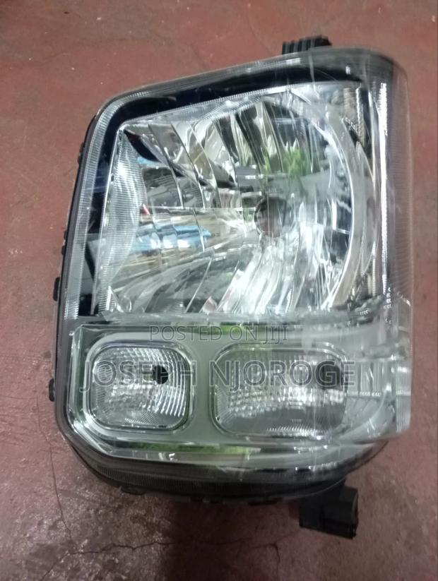 Suzuki Every Headlight - thumbnail 2