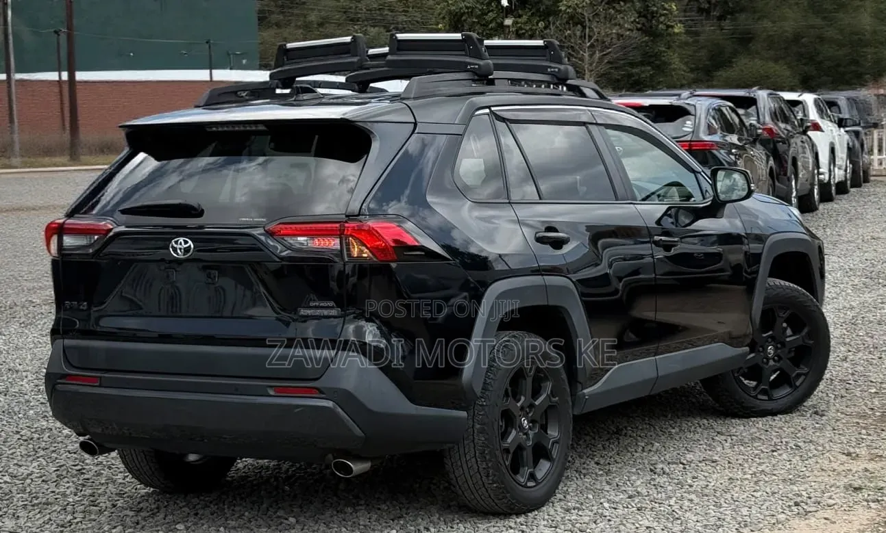 Toyota RAV4 2021 Black
