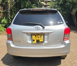 Toyota Corolla Fielder 2012 Silver