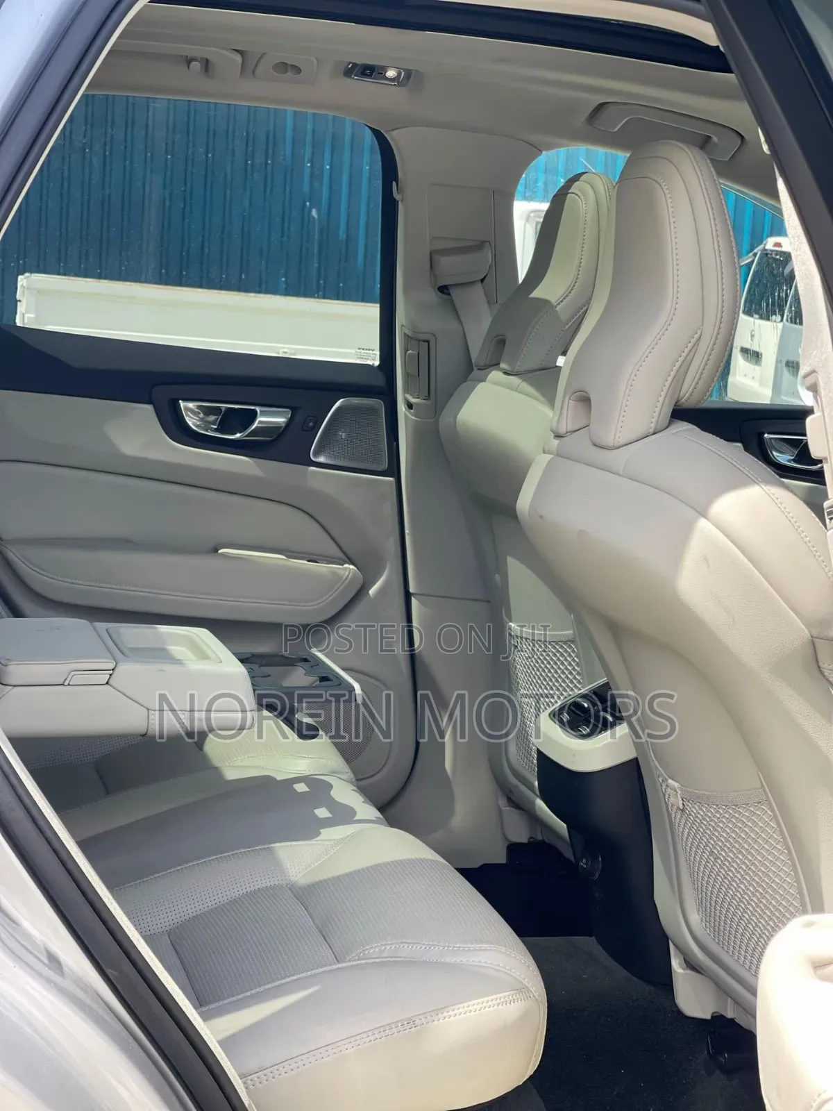 Volvo XC60 2020 Silver