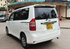 Toyota Noah 2011 White