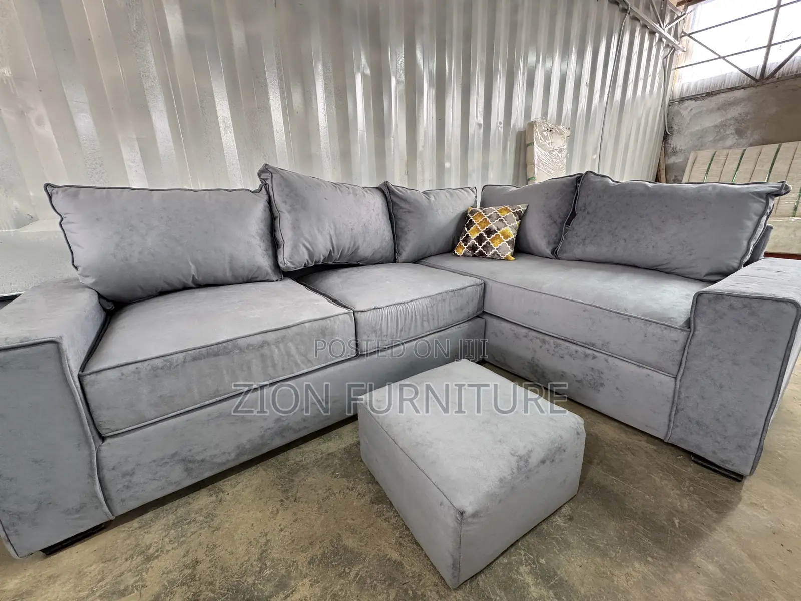 Gray L-Shaped Sofaset 5 Seaters