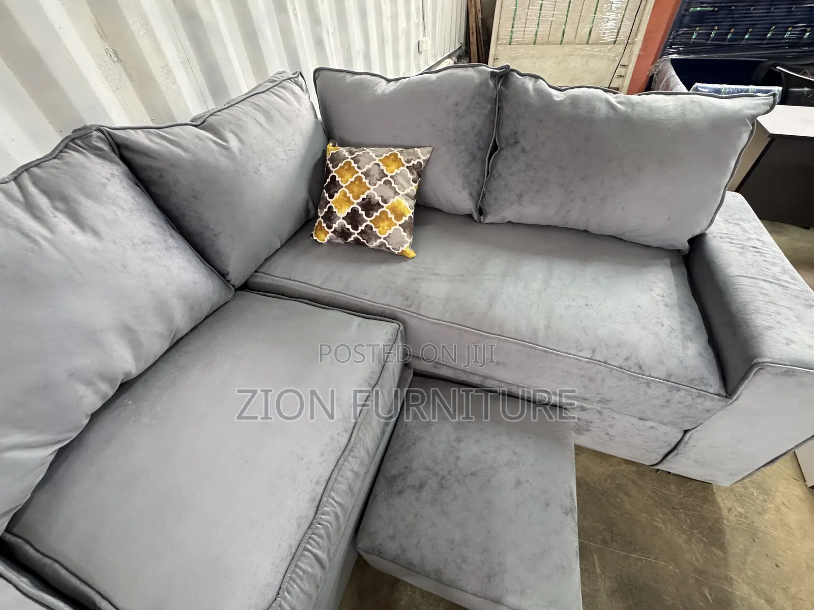 Gray L-Shaped Sofaset 5 Seaters
