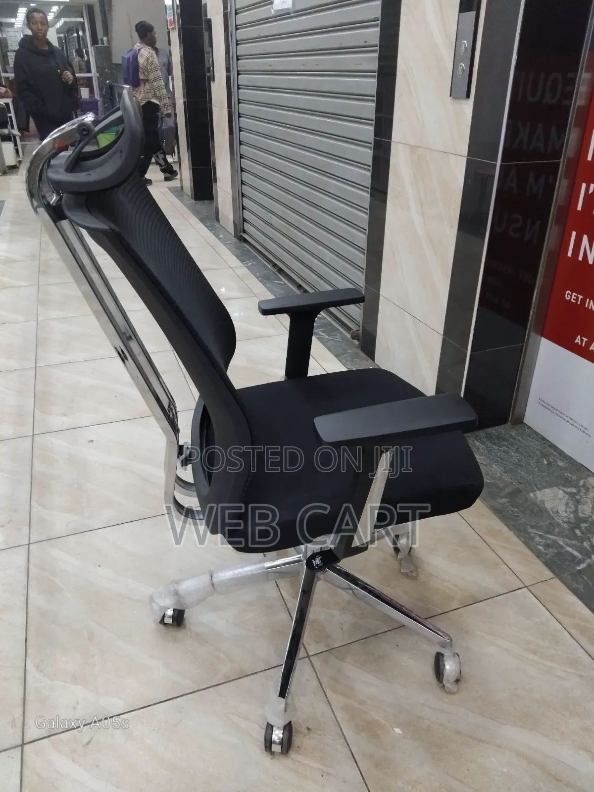 Urbanpro High-Back Mesh Swivel Chair