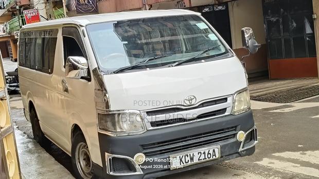Toyota HiAce 2012 White - thumbnail 2