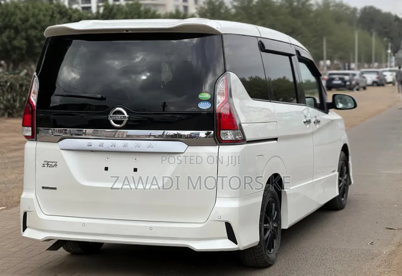 Nissan Serena 2019 White