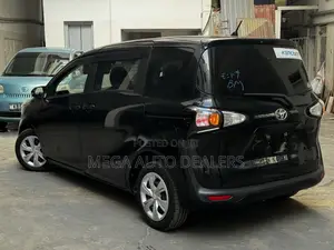 Toyota Sienta 2019 Black