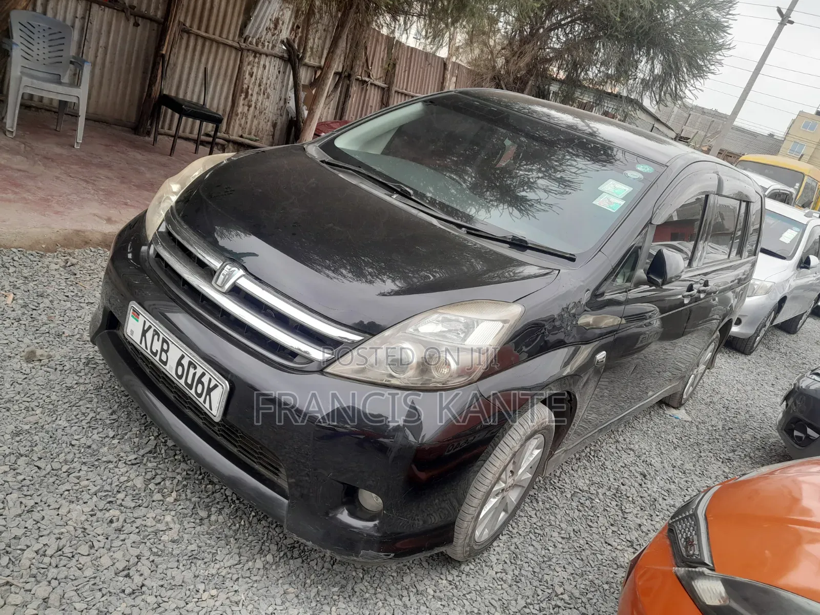 Toyota ISIS 2007 Black