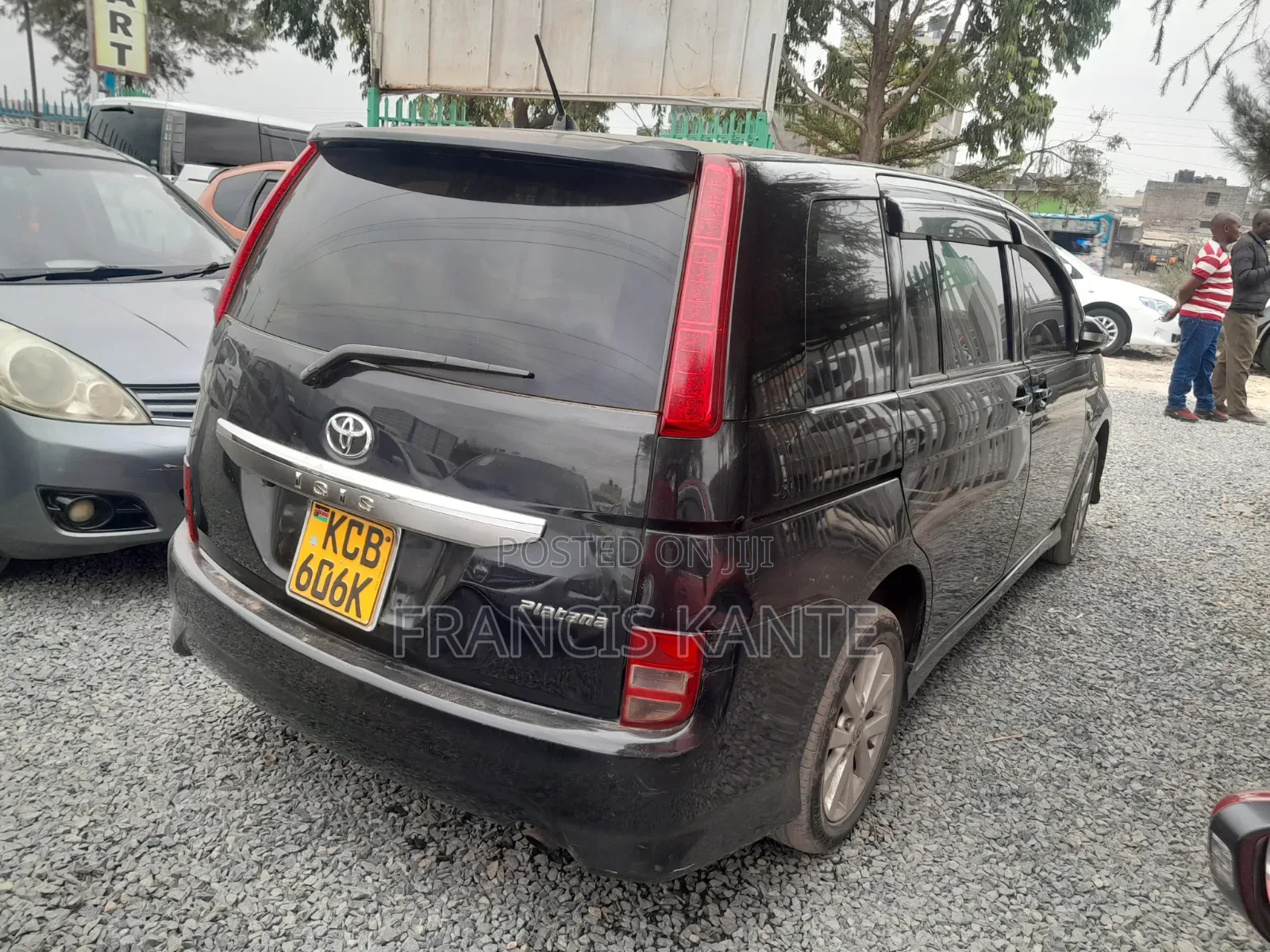 Toyota ISIS 2007 Black
