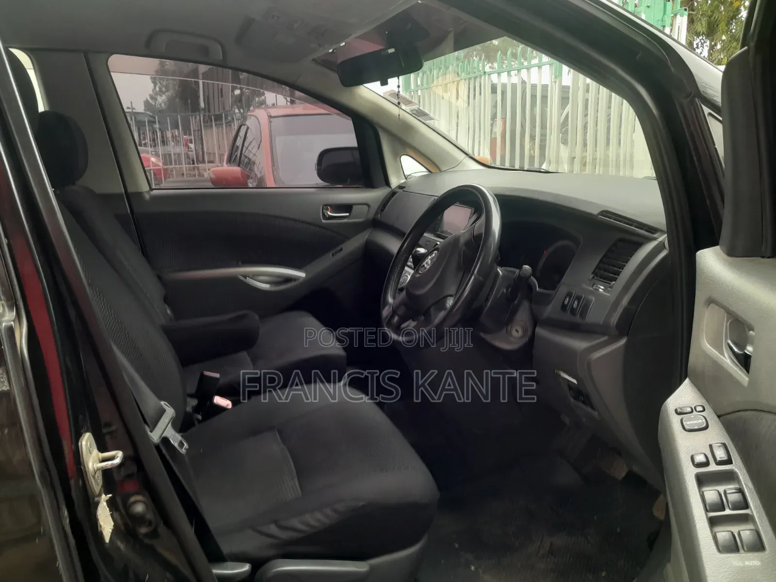Toyota ISIS 2007 Black