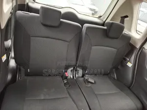 Mitsubishi Delica 2015 White