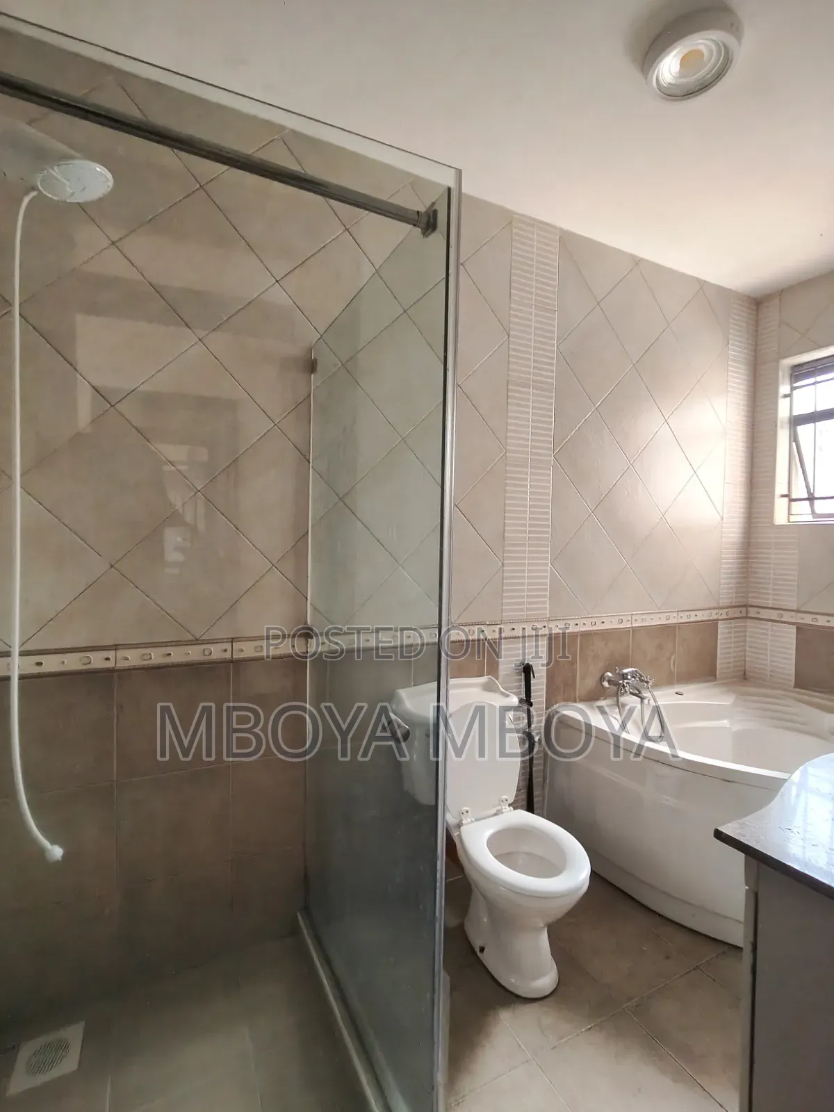 4bdrm Townhouse / Terrace in Spring Valley for rent