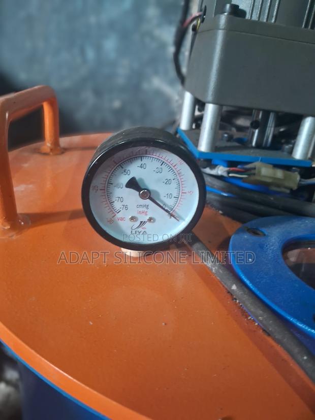 Vacuum Pump and Barrel 15L - thumbnail 3