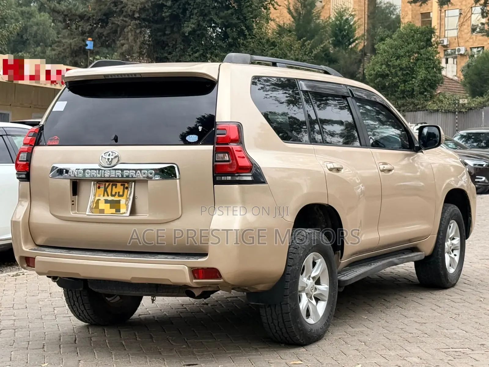 Toyota Land Cruiser Prado 2011 Gold