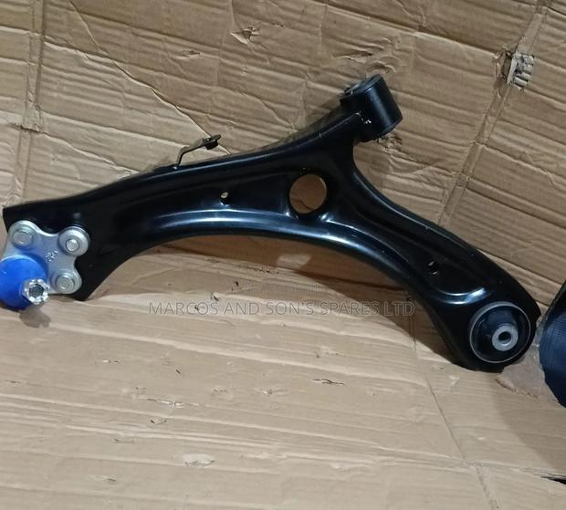 Control Arm Honda Vezel Ru1,ru3,ru4