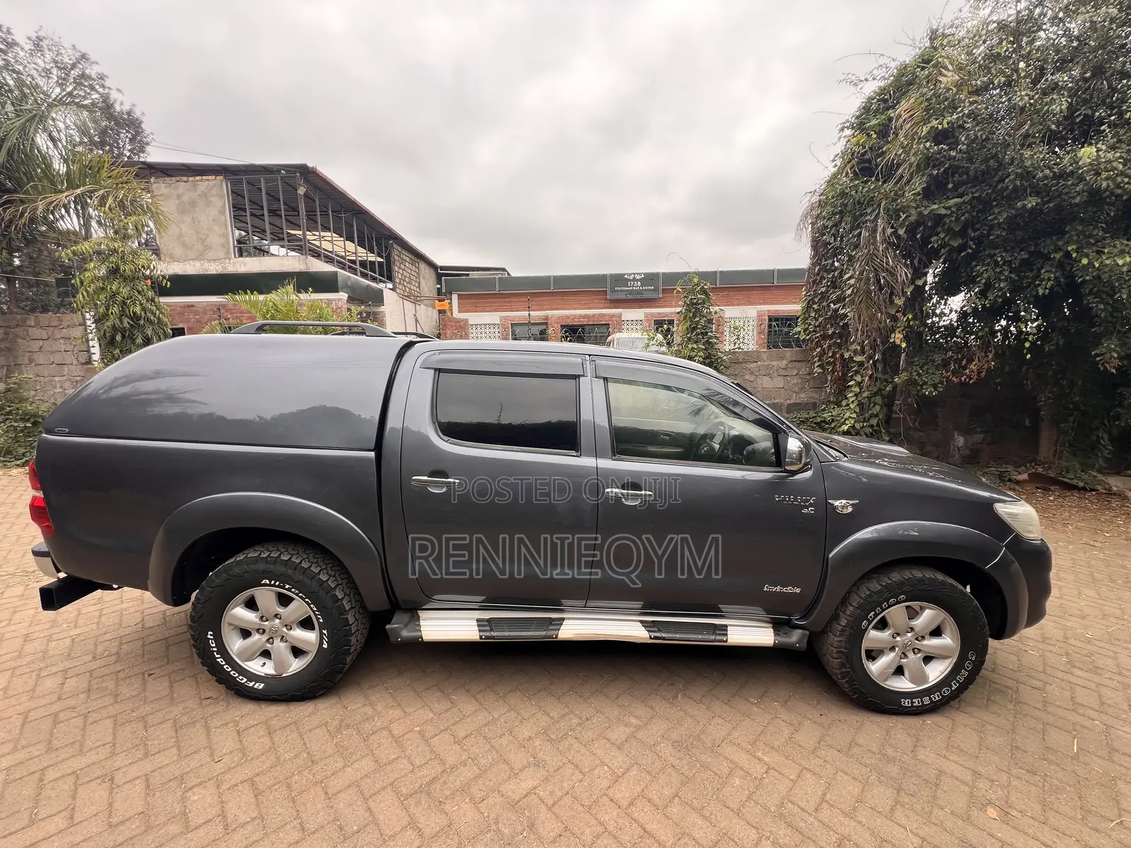 Toyota Hilux 3.0 D-4D 4x4 2012 Gray