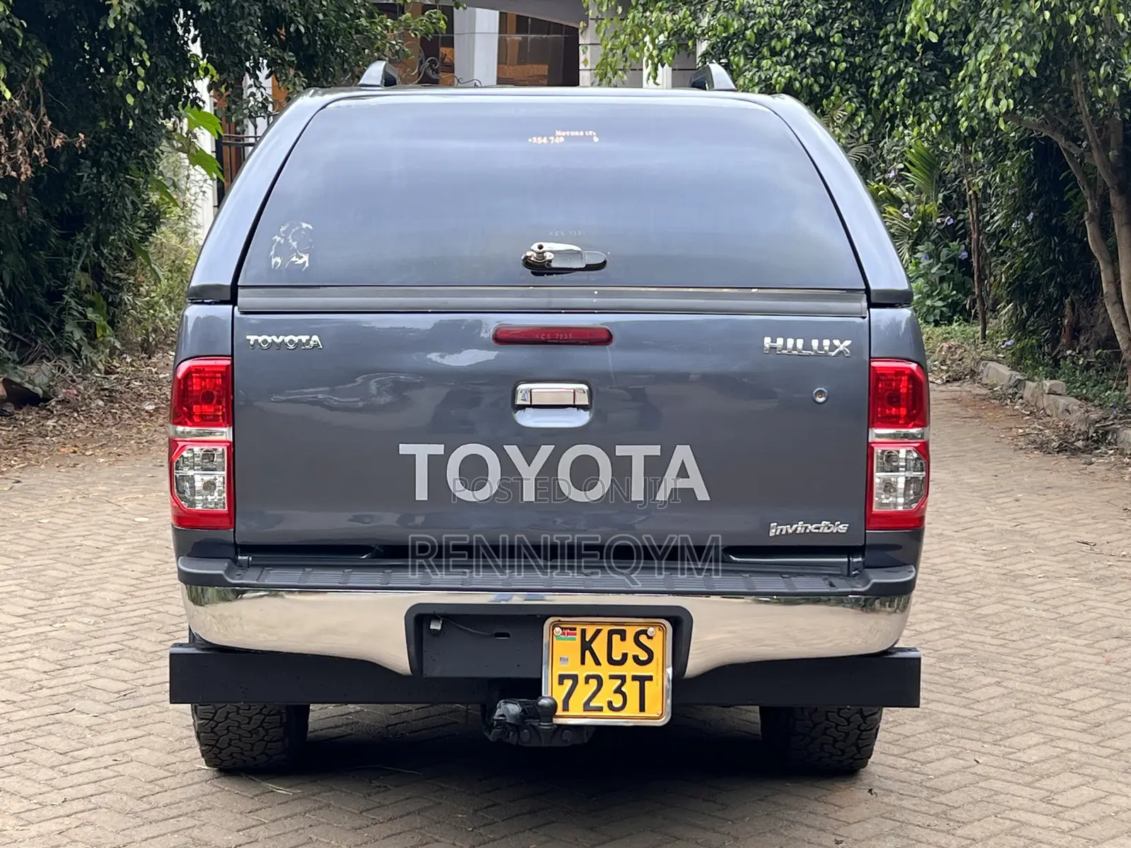 Toyota Hilux 3.0 D-4D 4x4 2012 Gray