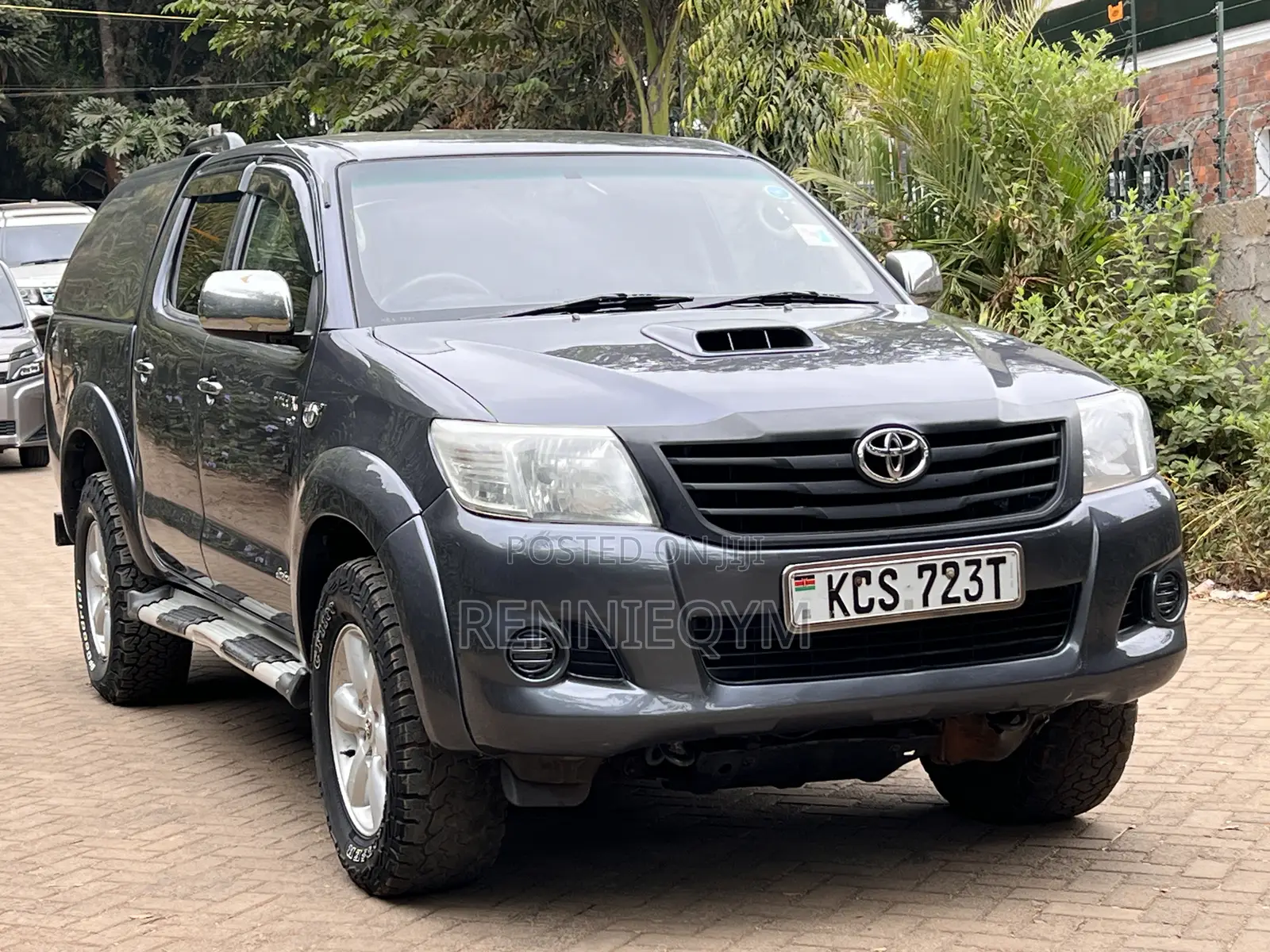 Toyota Hilux 3.0 D-4D 4x4 2012 Gray