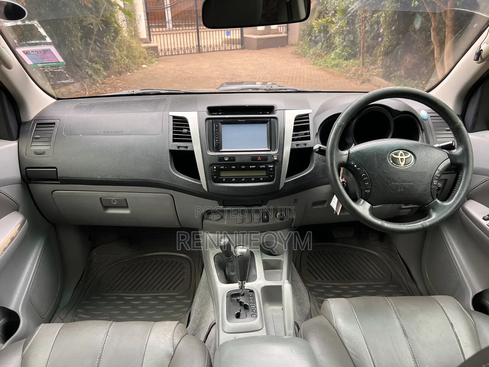 Toyota Hilux 3.0 D-4D 4x4 2012 Gray