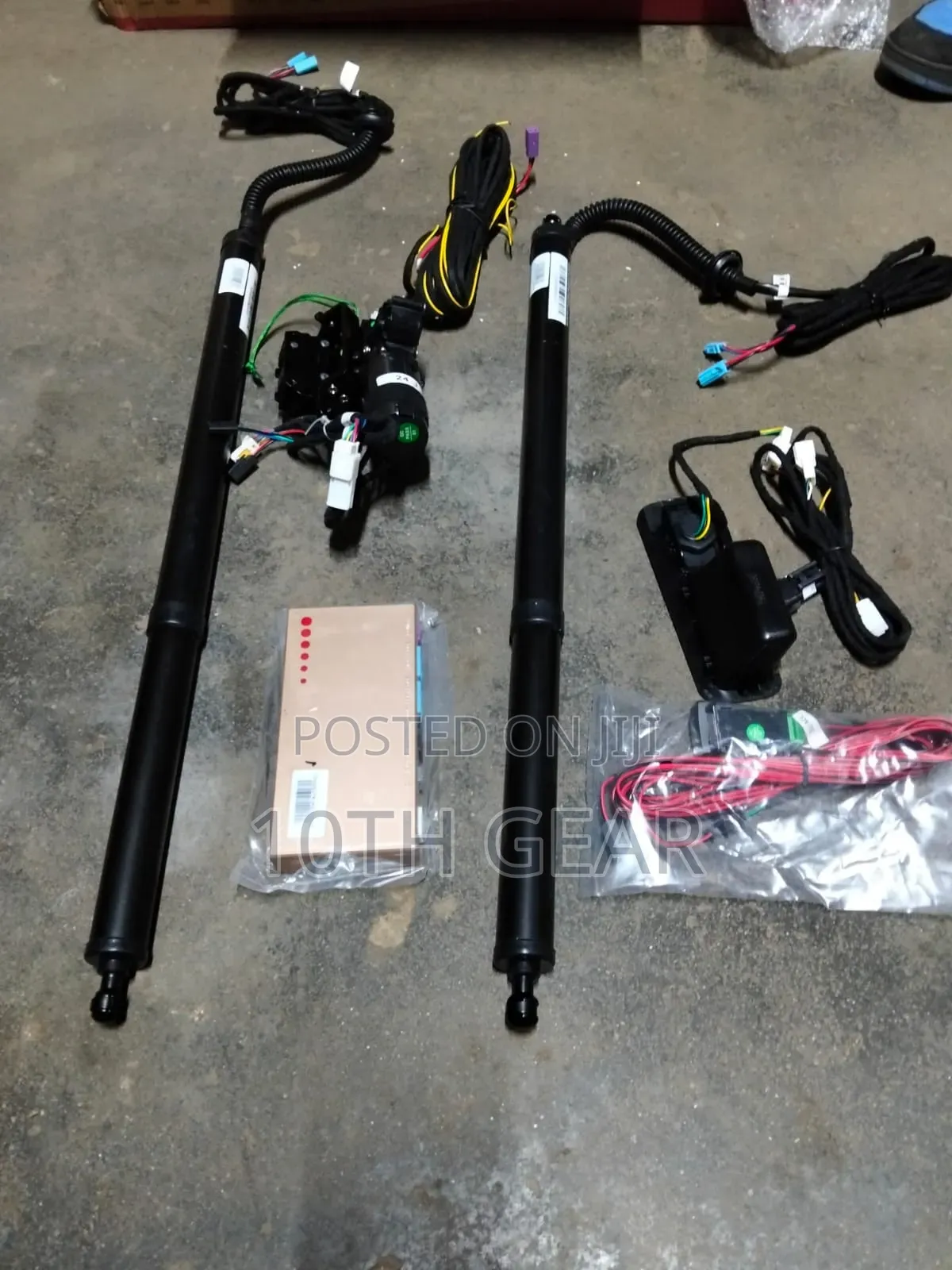 Harrier Tailgate Boot Shock Electric