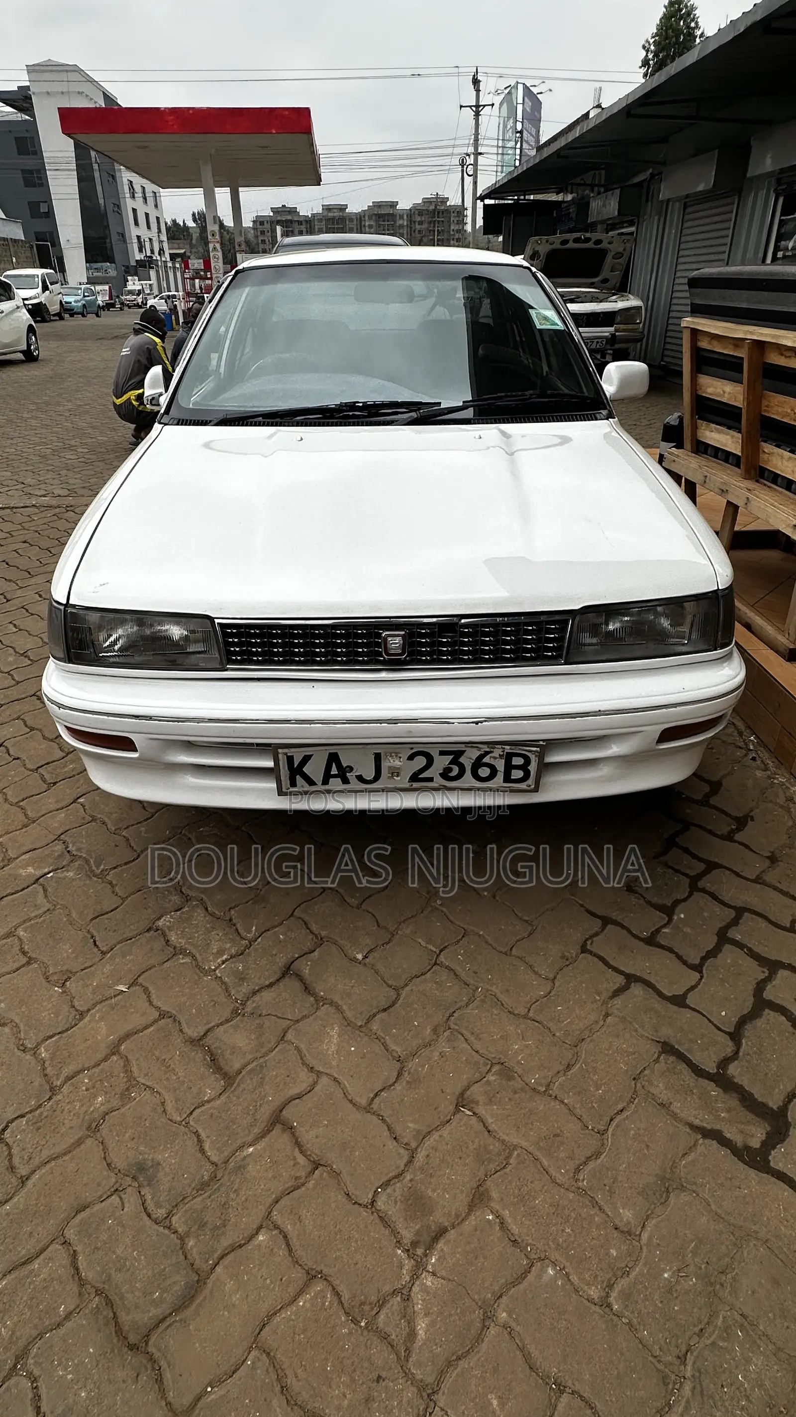 Toyota Corolla 1991 White