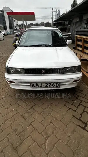 Toyota Corolla 1991 White