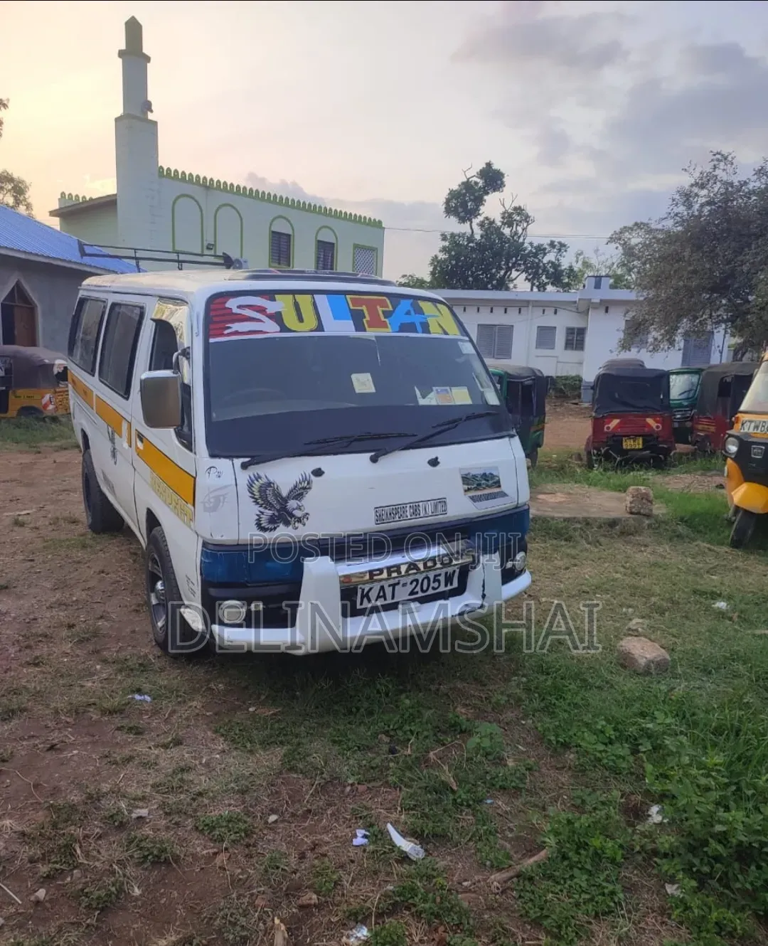 Nissan Caravan (Urvan) 1998 White