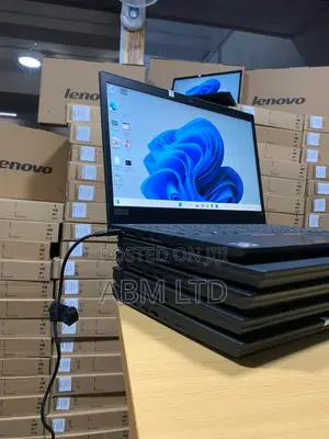 Laptop Lenovo ThinkPad T14 G1 8GB AMD Ryzen 5 SSHD (Hybrid) 256GB