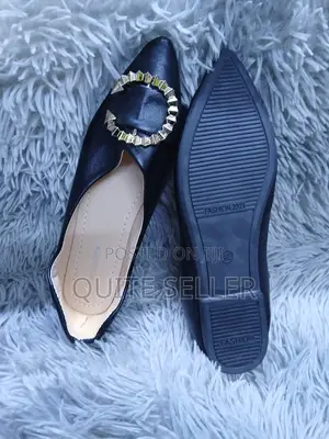 Elegant Buckle Office Shoes for Women