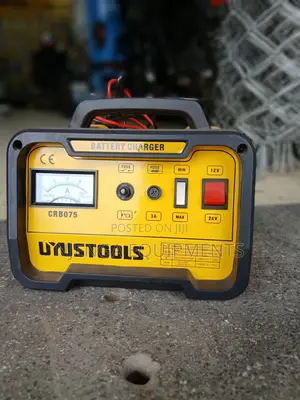 Uyustools 12V / 24V Portable Car Truck Battery Charger(20Ah – 200Ah)