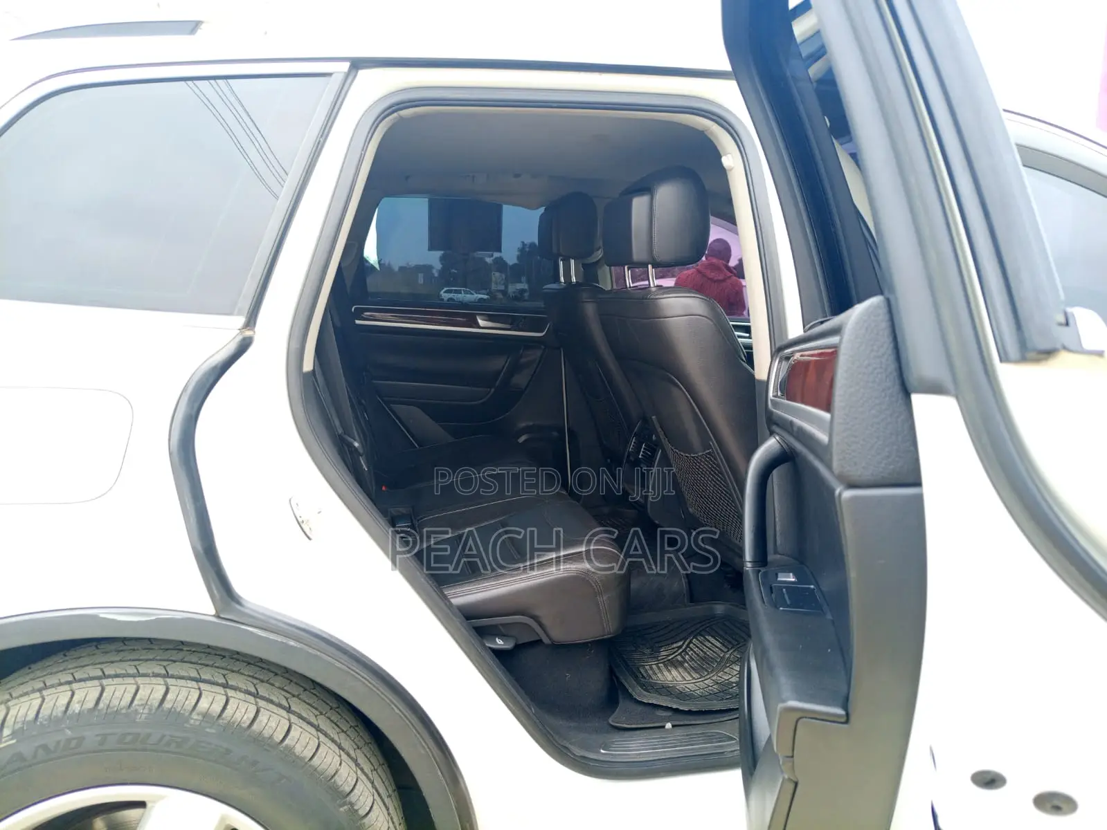 Volkswagen Touareg 2012 White
