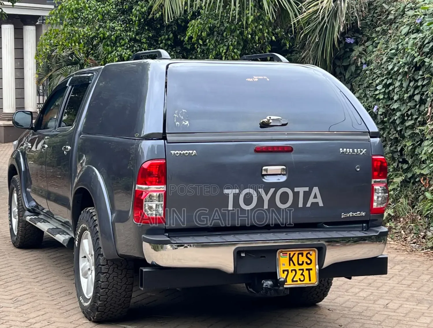 Toyota Hilux 2012 Gray