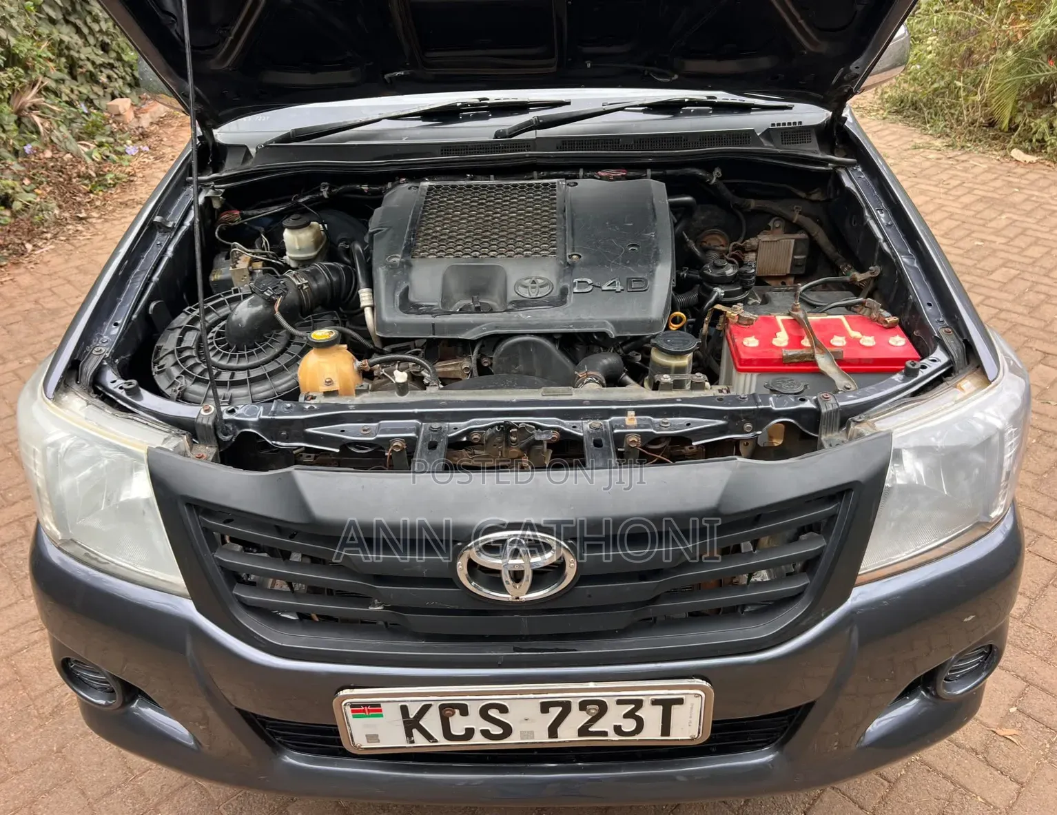 Toyota Hilux 2012 Gray