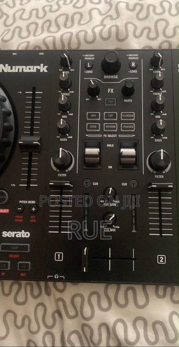 Numark Mixtrack Platinum FX DJ Controller – Excellent Condition - thumbnail 3