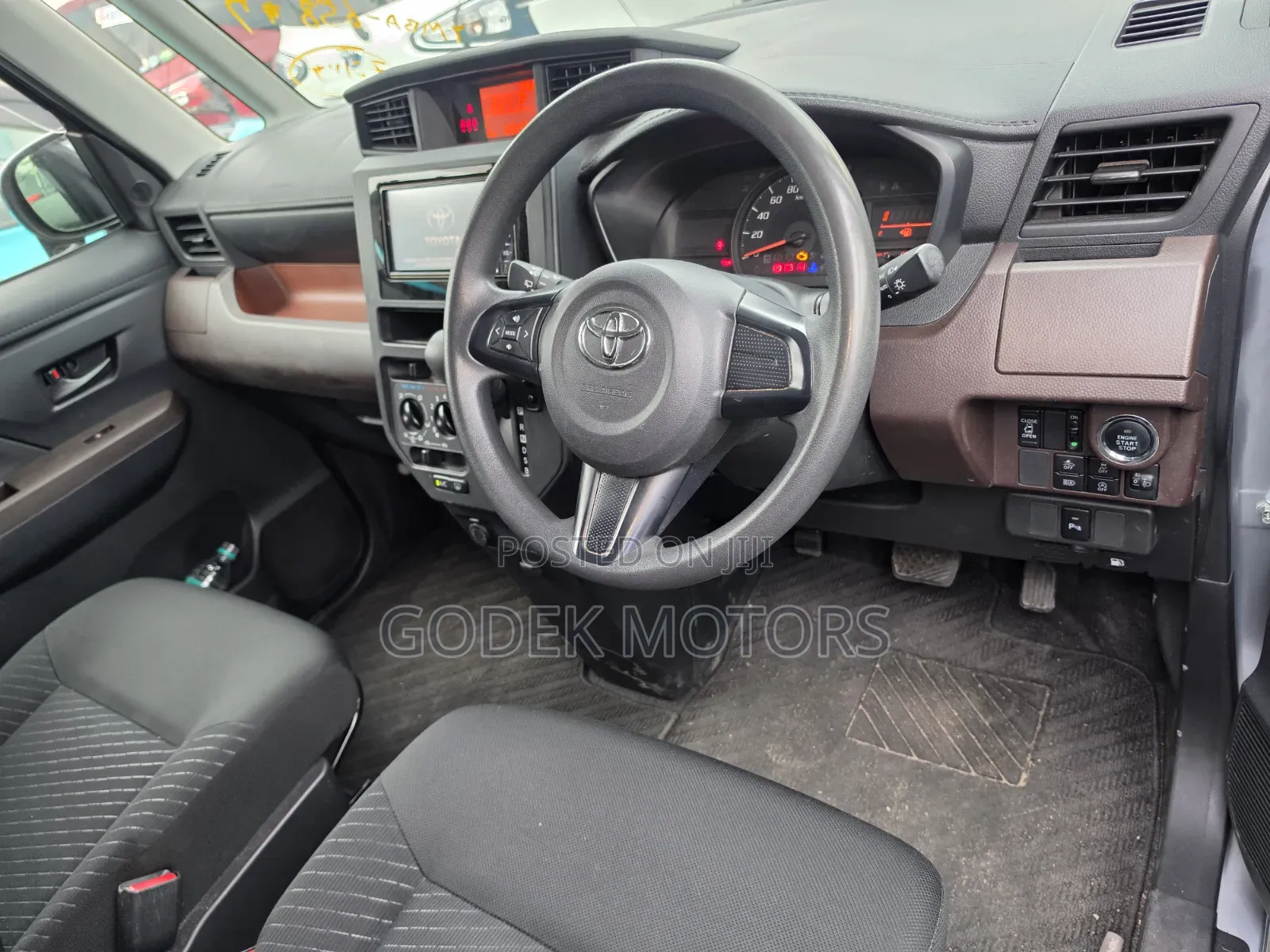 Toyota Tank 2019 Silver