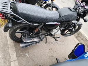 Bajaj Boxer 150 UG 2024 Black