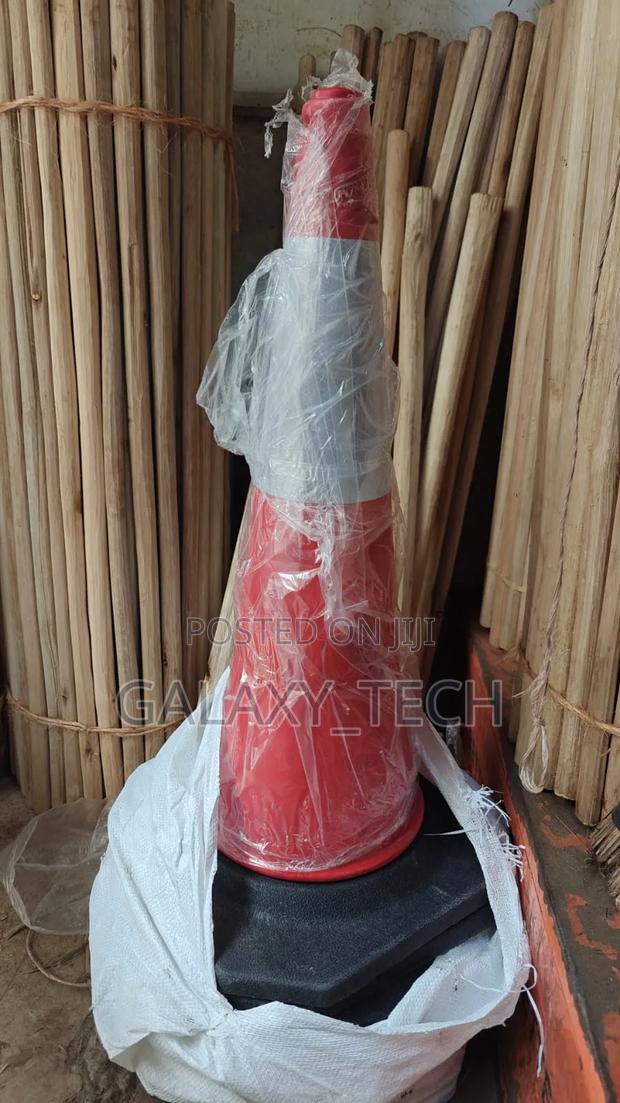 75cm Traffic Cones