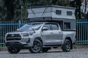 Toyota Hilux 2024 Silver