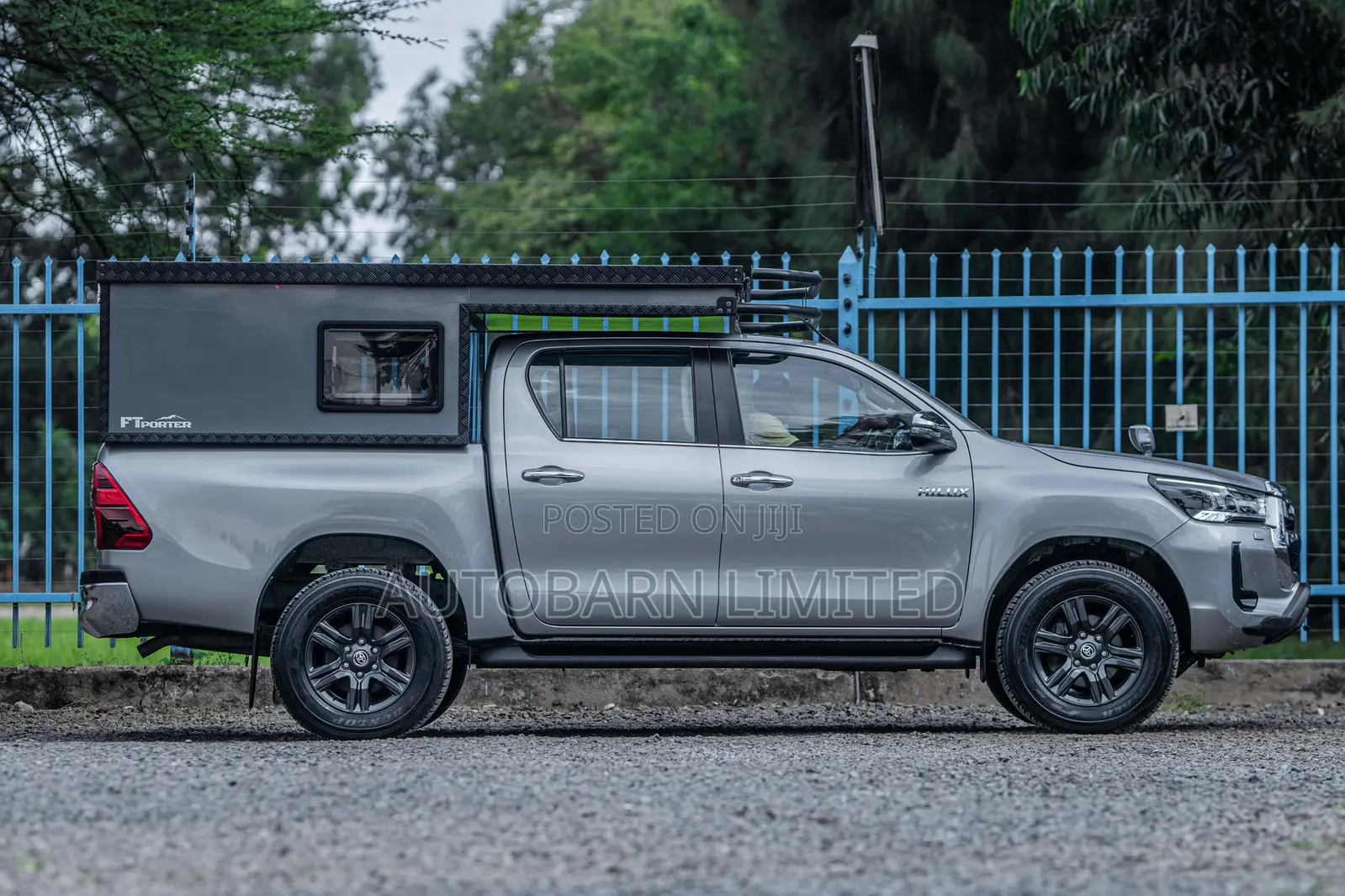 Toyota Hilux 2024 Silver