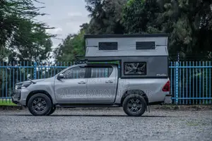 Toyota Hilux 2024 Silver