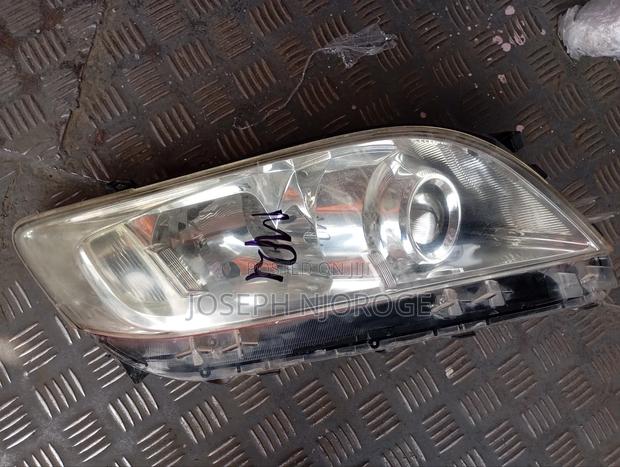 Toyota Vanguard Headlights
