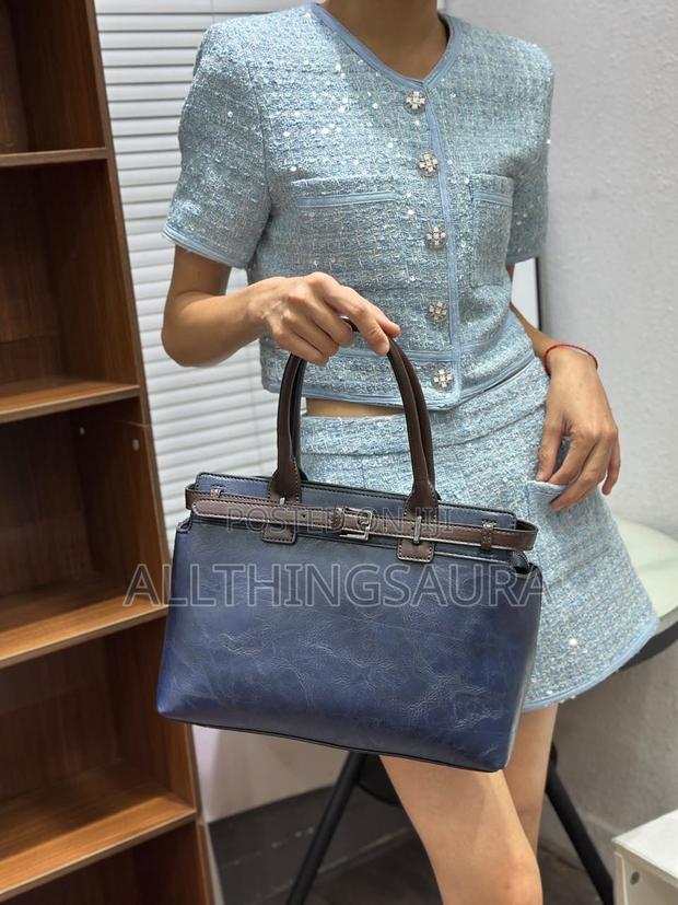 Classy Handbags - thumbnail 10