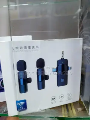3-in-1 Dual Wireless Lavalier Microphone for iPhone Android
