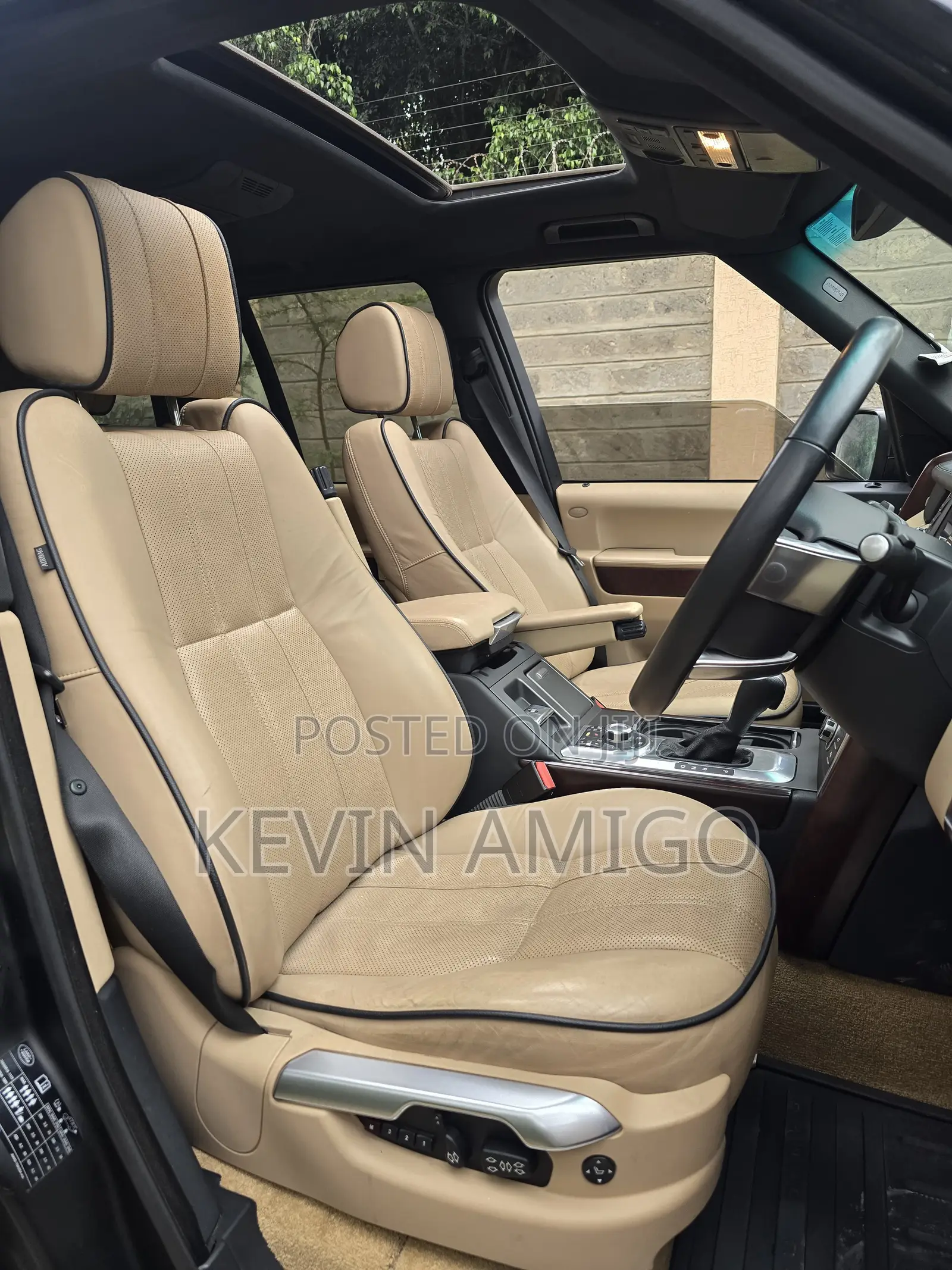 Land Rover Range Rover Vogue 2010 Gray