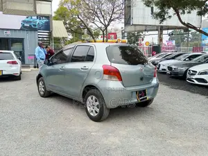Toyota Vitz 2009 Green