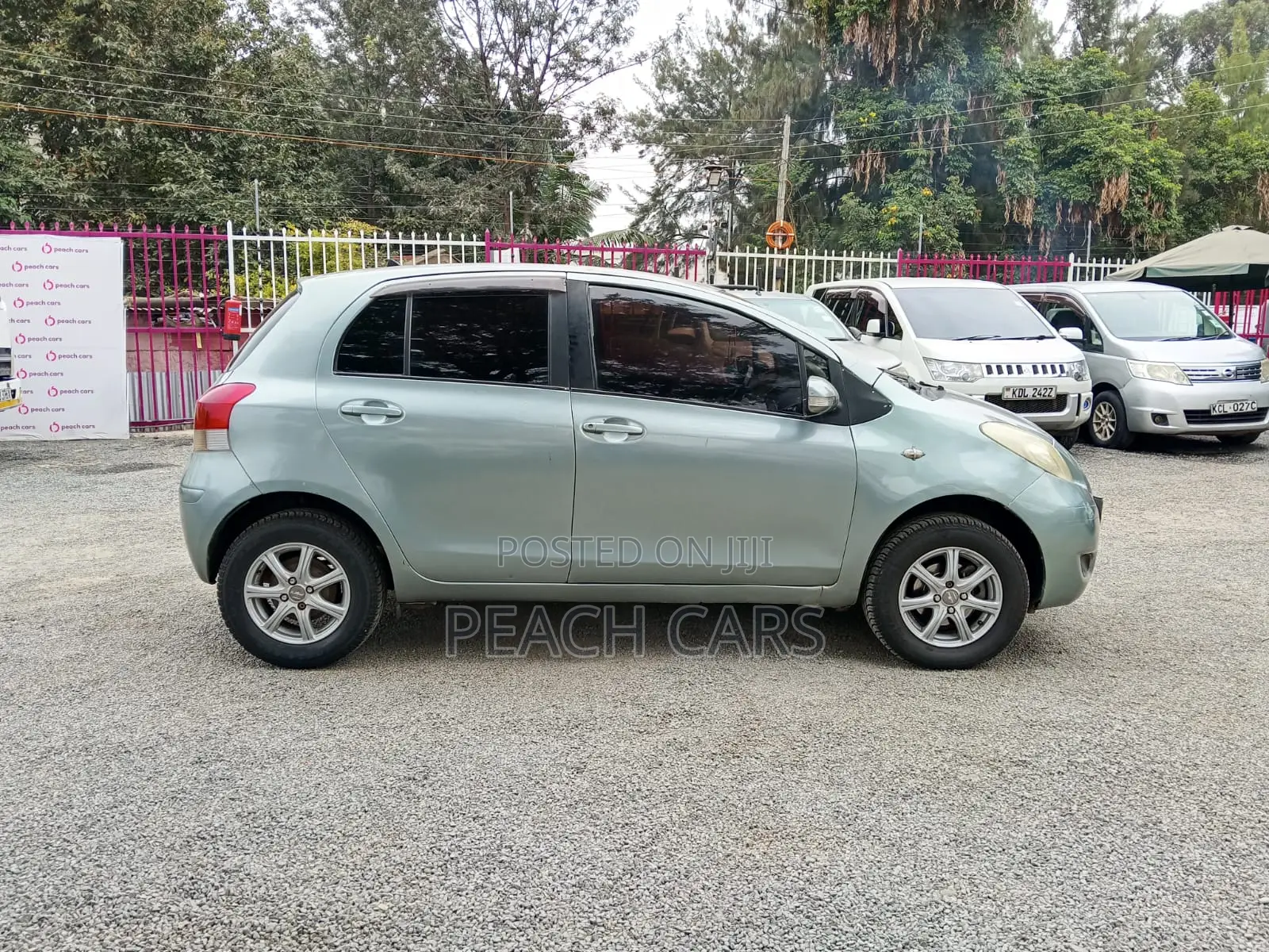 Toyota Vitz 2009 Green