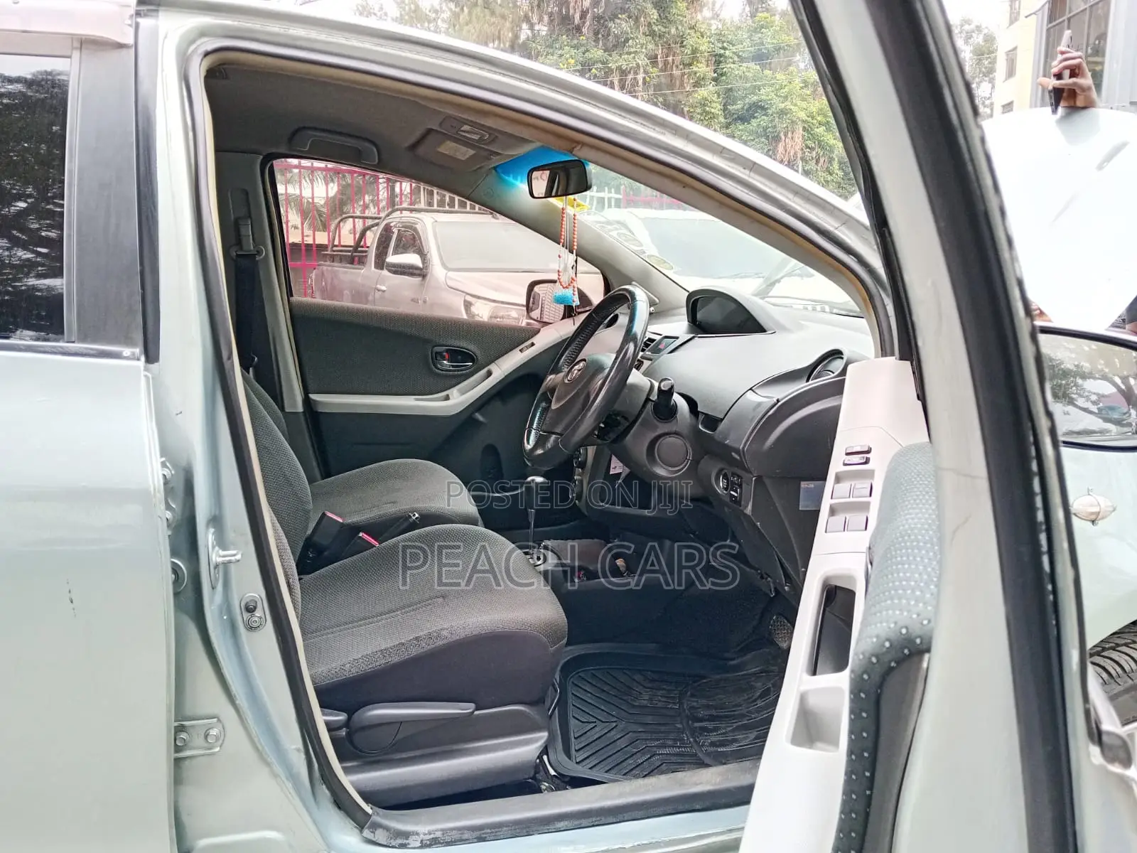 Toyota Vitz 2009 Green