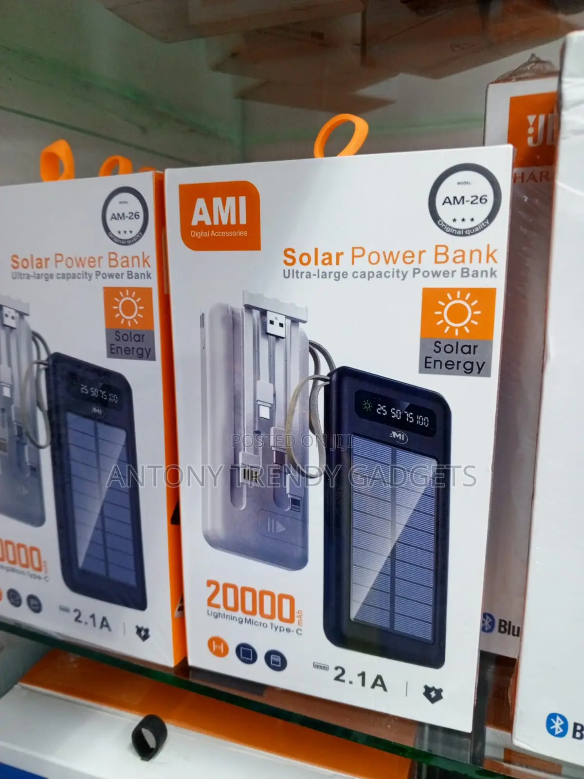 AMI AM-26 20000mAh Solar Power Bank With Built-in Cables