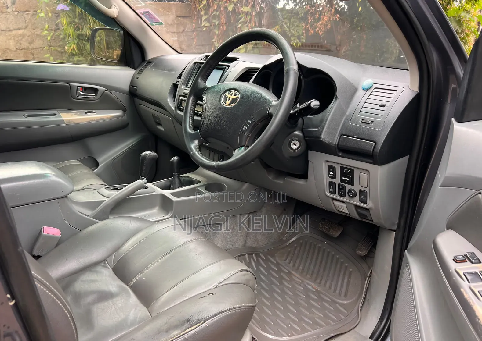 Toyota Hilux 3.0 D-4D 4x4 2012 Gray